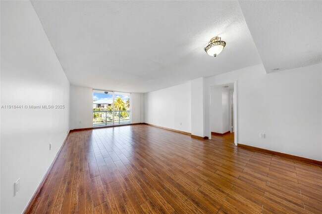 Building Photo - 2841 NE 163rd St