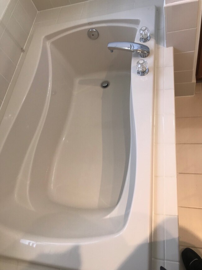 Master Bathroom Tile Surrounded Tub - 12 Sunset Ln