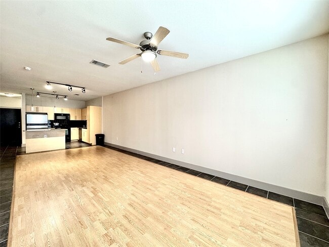 Primary Photo - 3660 Richmond Ave.