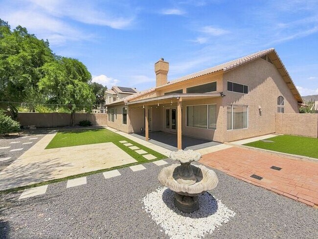 Building Photo - 4 Bedroom Home in the Heart of Ahwatukee for Rent