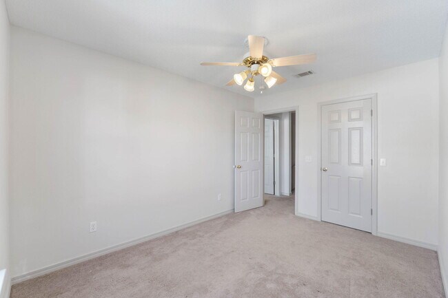 Building Photo - 6334 Cottage Woods Dr
