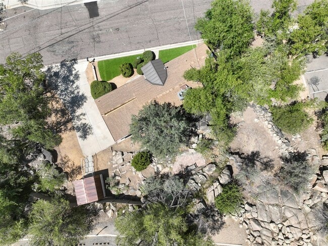 Building Photo - Adorable 2 Bed, 1 Bath Home in Prescott!