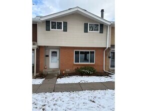 Building Photo - Cherry Creek I  two story Townhome