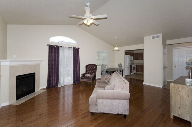 Building Photo - Lovely Ranch Style Home!