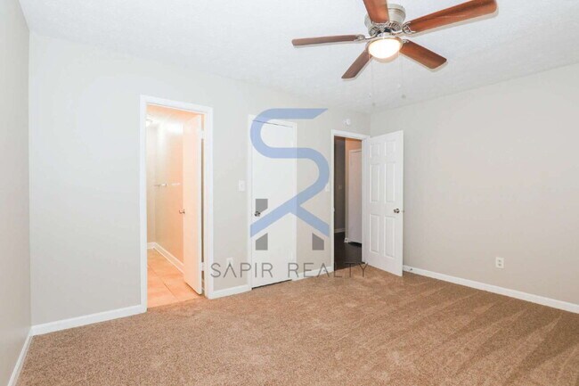 Building Photo - A Peaceful Woodland Retreat – 3BR/2BA Home in Jonesboro