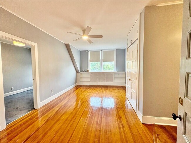 Building Photo - 438 Wolcott Ave