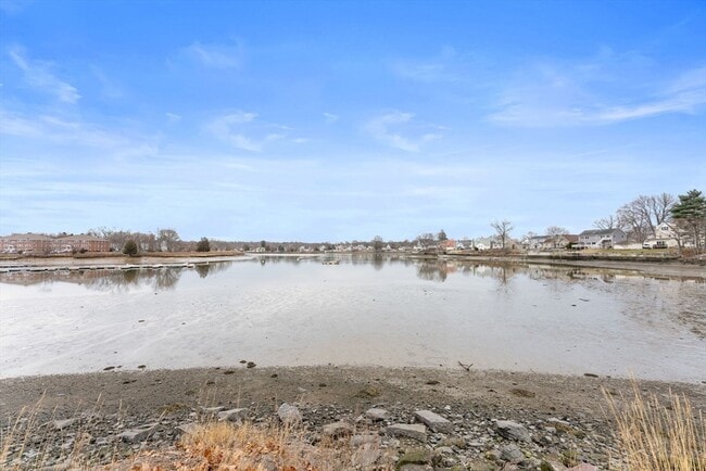 Building Photo - 96 Water St