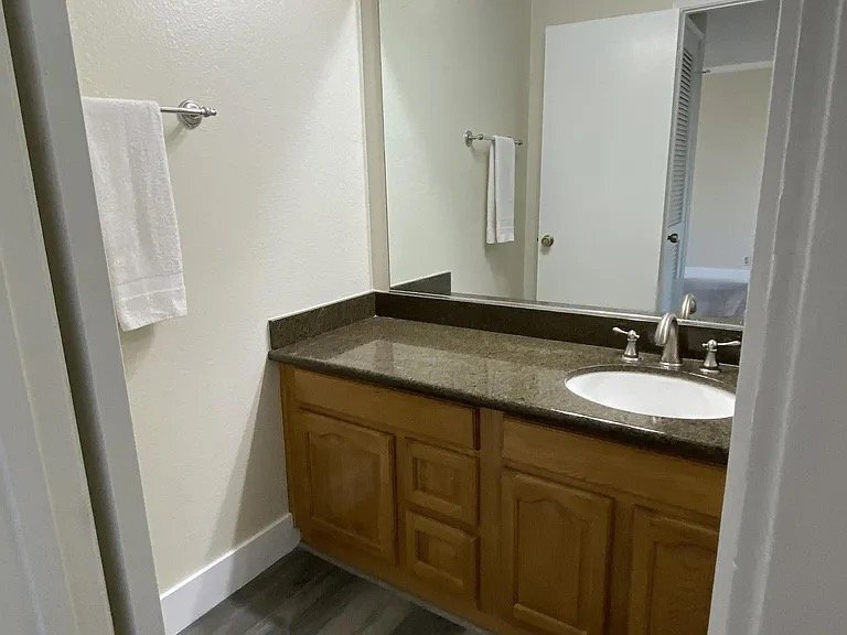 Building Photo - 280 Stonegate Cir
