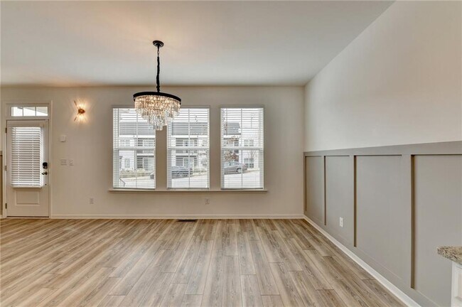 Building Photo - 2689 Richmond Row Dr