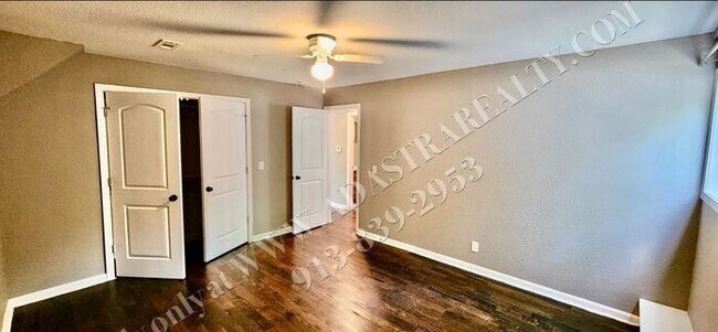 Building Photo - Nice Updated 3 Bed, 1 Bath in KCK-Availabl...