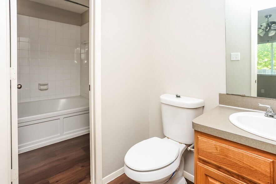 Building Photo - 6624 Cantata Ct