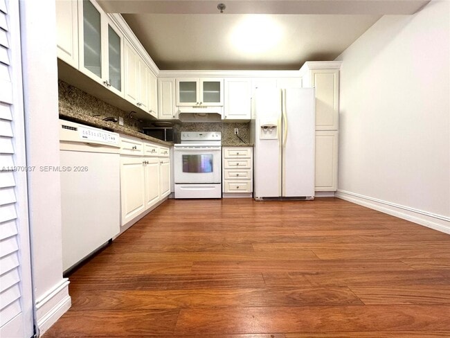 Building Photo - 210 174th St