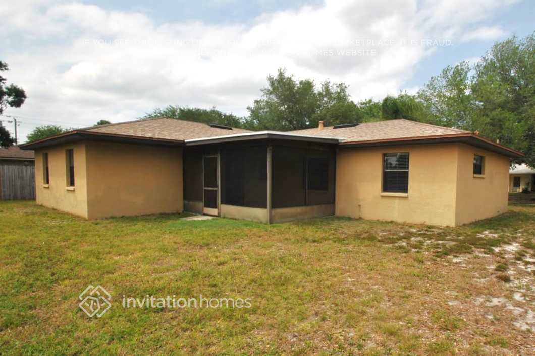 Building Photo - 2001 Nicklaus Dr