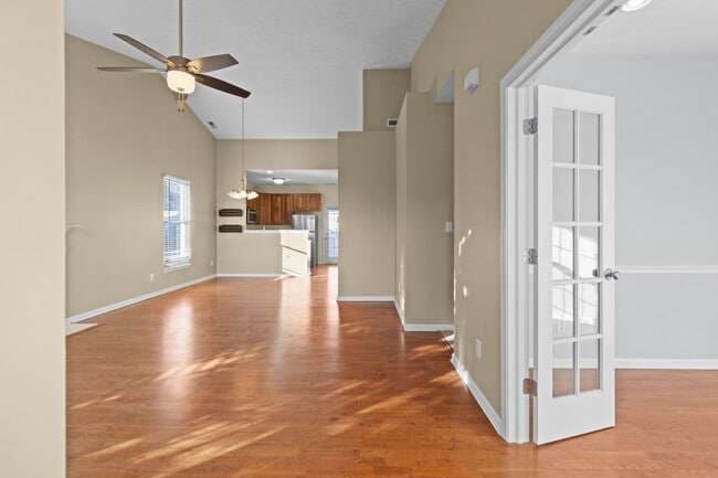 Building Photo - Beautiful home in the heart of Westfield!