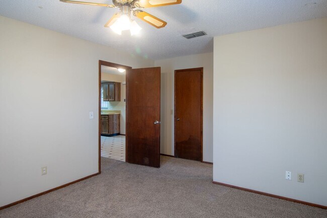Building Photo - Move-In Ready 3-Bedroom, 2-Bathroom Rental...