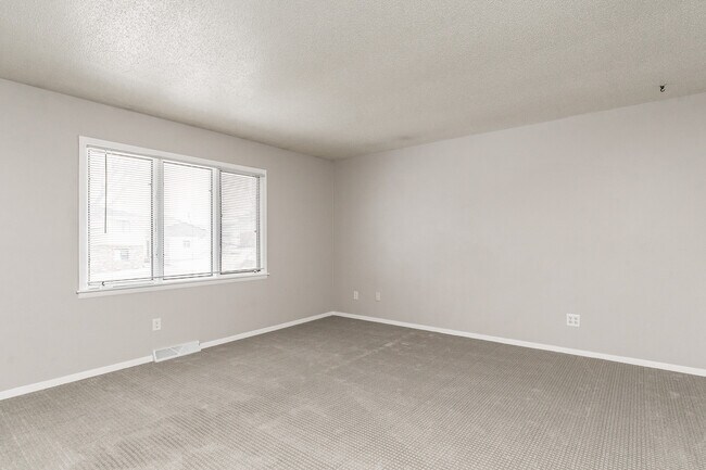 Building Photo - 130 Harbet Ave NW