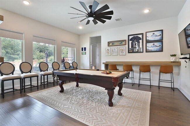 Building Photo - 13011 Mustang River Dr
