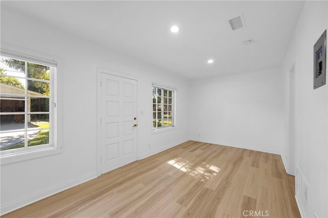 Building Photo - 4031 N Virginia Rd