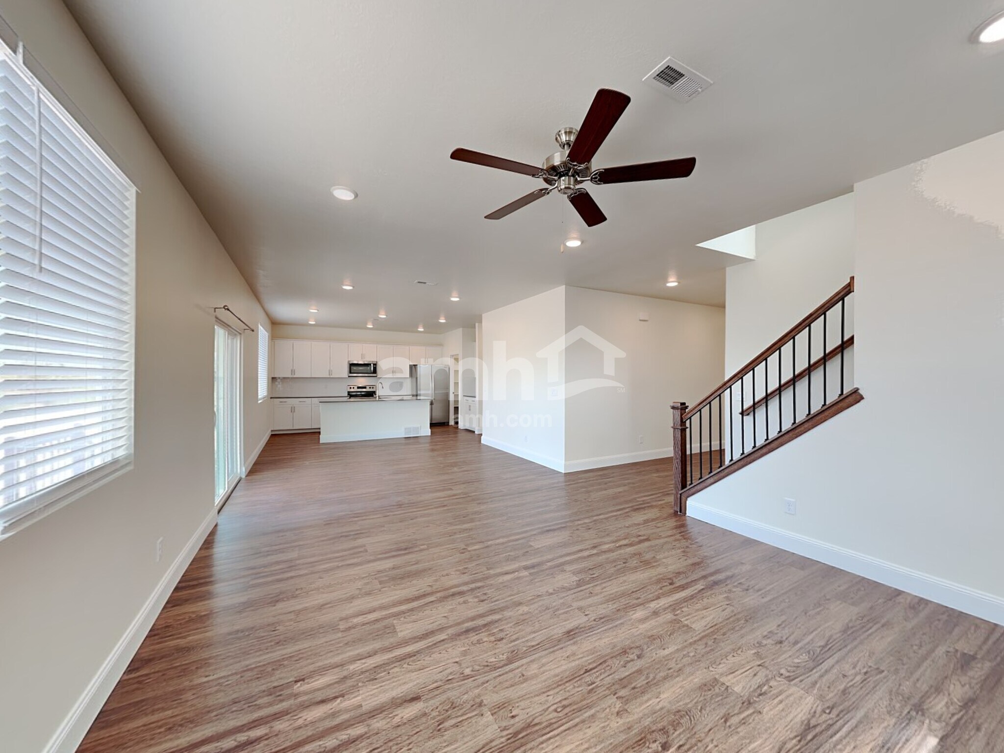 Building Photo - 3354 Fields Ave