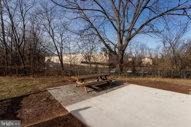 Building Photo - 4220 Bethlehem Pike