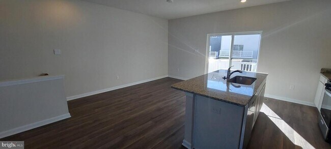 Building Photo - 1928 Fauna Dr