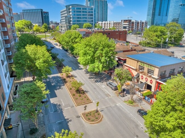 Building Photo - 1510 Demonbreun St