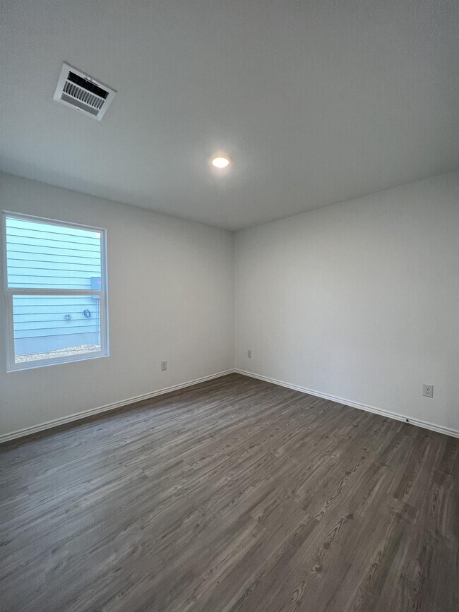 Building Photo - 14814 Dillard Ml