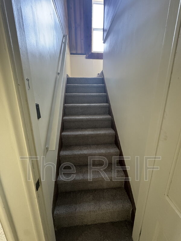 Building Photo - 12600 Duchess St