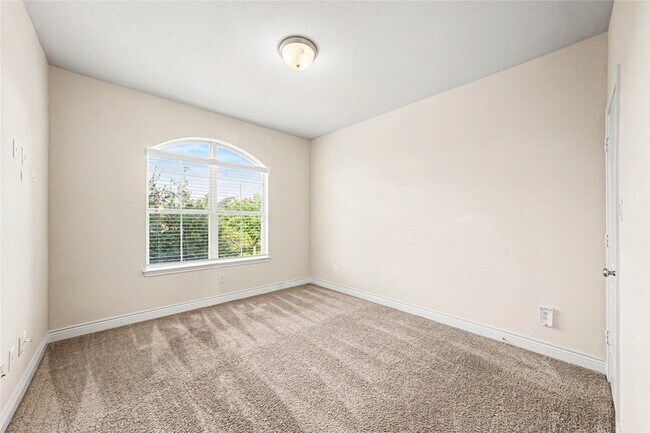 Building Photo - 2310 Falcon Brook Dr