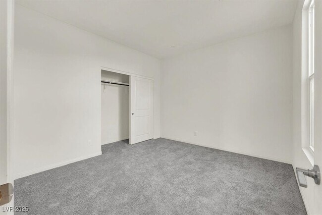 Building Photo - 4709 N Park St