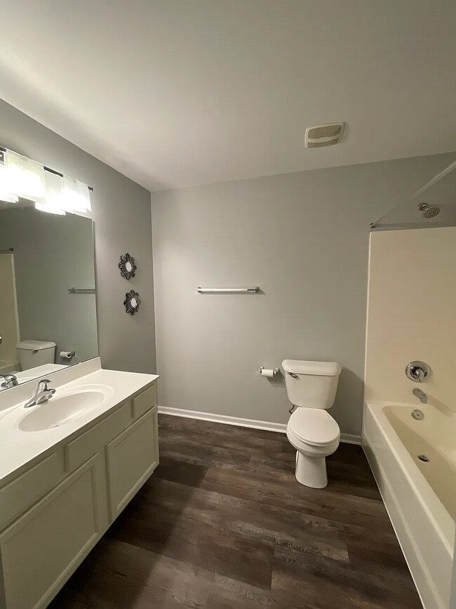 Building Photo - 2133 Welsh Dr