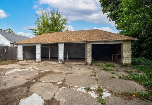 Building Photo - 1044 Muskegon Ave NW