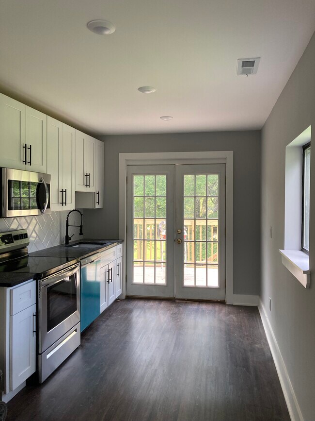 Building Photo - 61 Conchester Rd