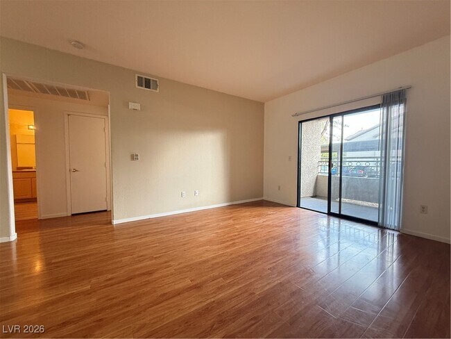 Building Photo - 8250 N Grand Canyon Dr