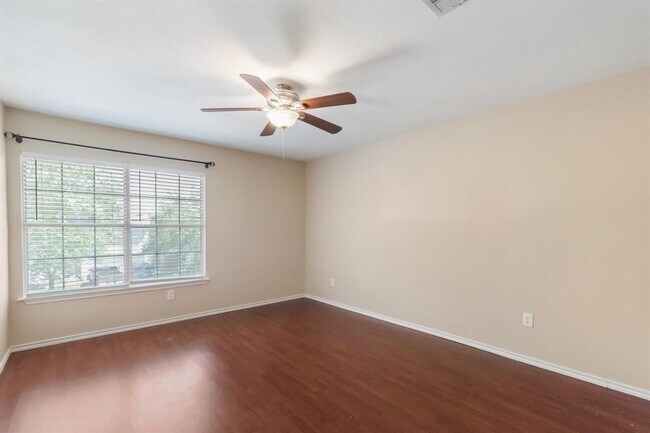 Building Photo - 1117 Del Roy Dr