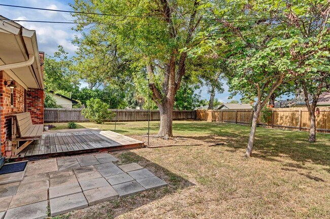 Building Photo - 7402 Bucknell Dr