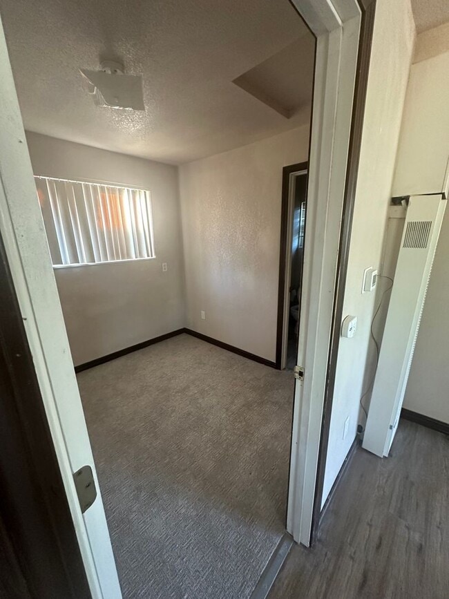 Building Photo - 1bed 1bath Home