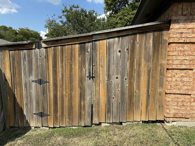 Building Photo - 405 Amber Ln