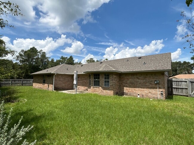 Building Photo - 1313 Crossgate Ct