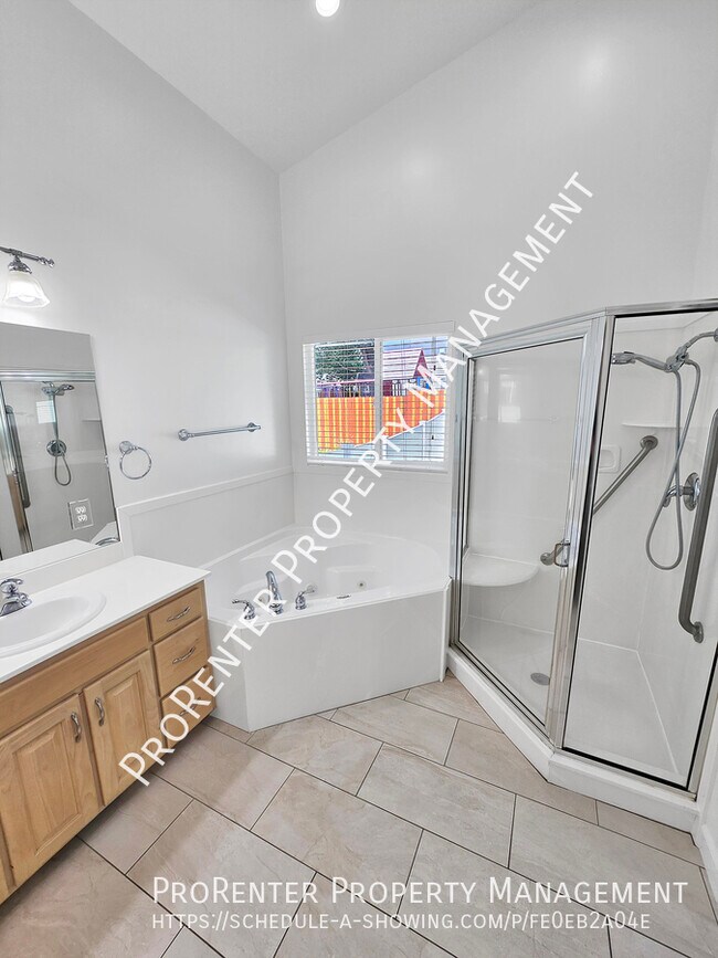 Building Photo - 2274 N 10 W