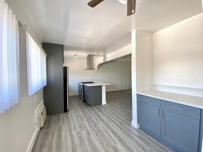 Building Photo - 4000 Sequoia St