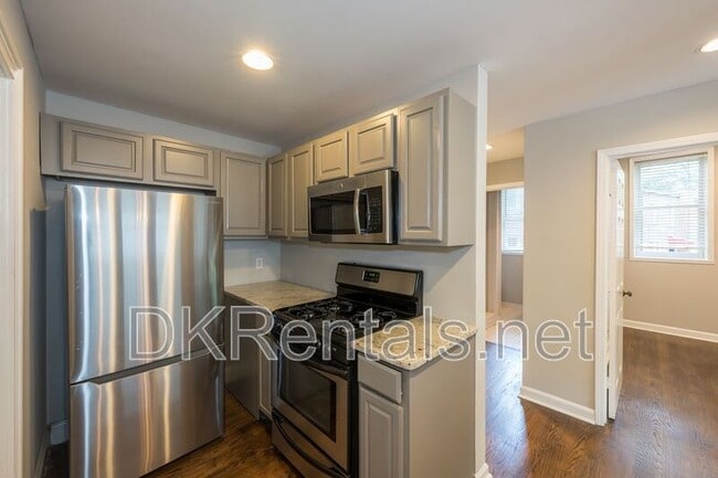 Building Photo - 1116 Piedmont Ave NE
