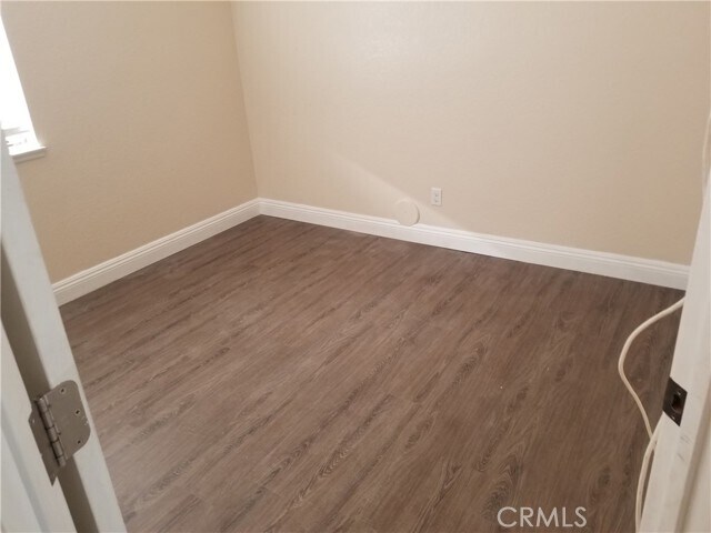 Building Photo - 10943 Country View Dr