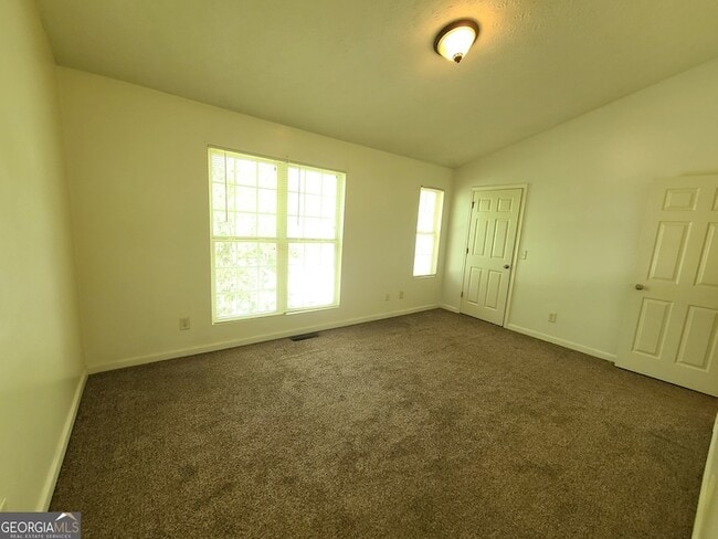 Building Photo - 1831 Grove Way