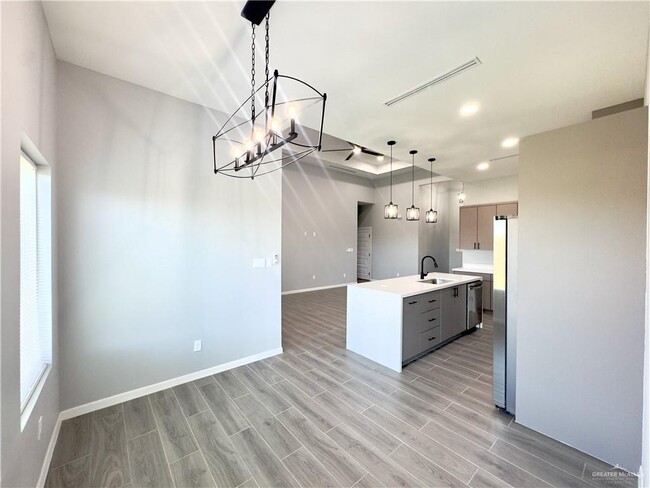 Building Photo - 34 Durango Dr