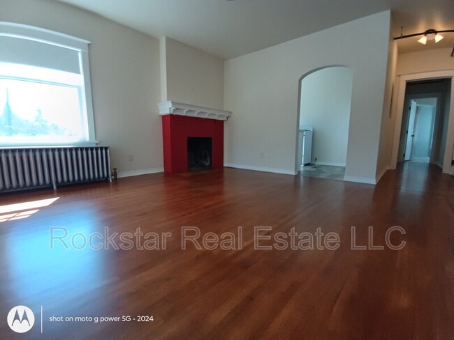 Building Photo - 814 S Lincoln St