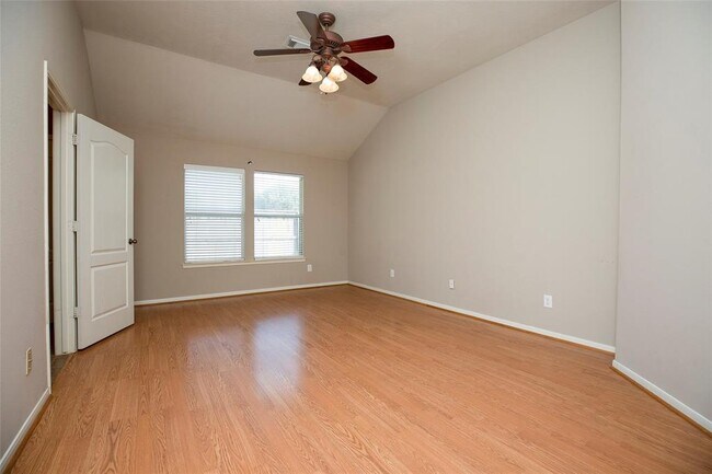 Building Photo - 10511 Saratoga Square