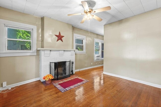 Building Photo - 4205 Avenue B