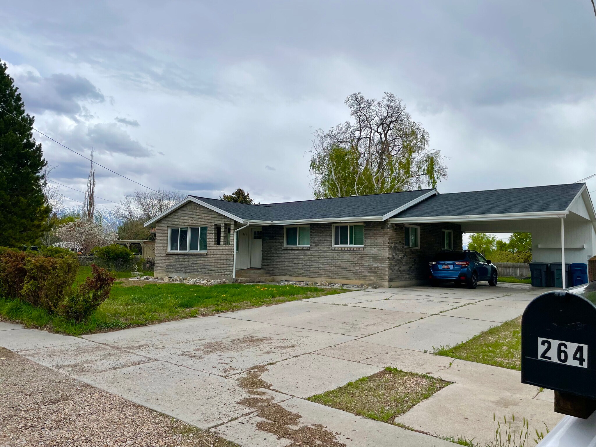 House - 264 E 500 N