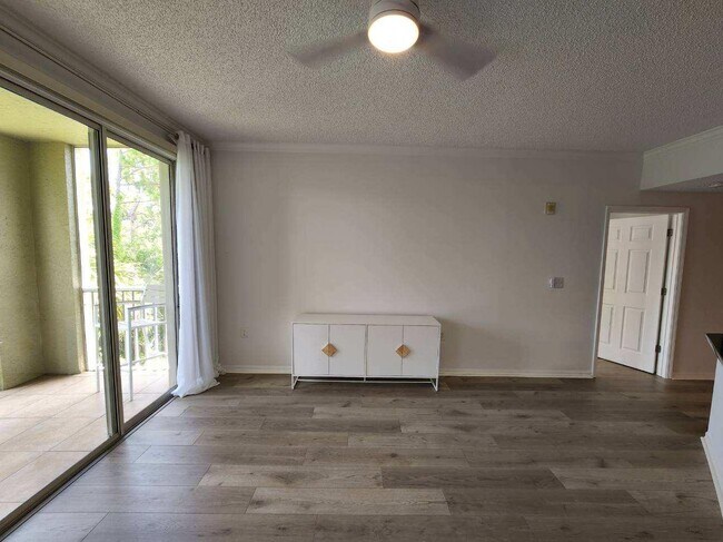 Building Photo - 5551 Bentgrass Dr